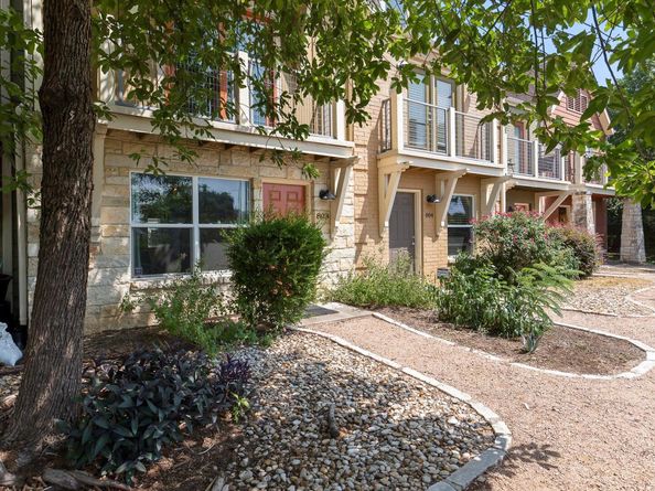 1101 Grove BLVD 803, Austin TX 78741