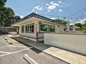 2705 E 2nd ST, Austin TX 78702