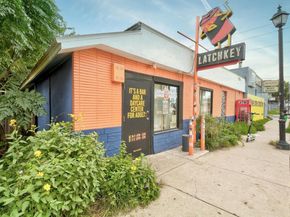 2705 E 2nd ST, Austin TX 78702