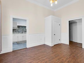 2705 E 2nd ST, Austin TX 78702