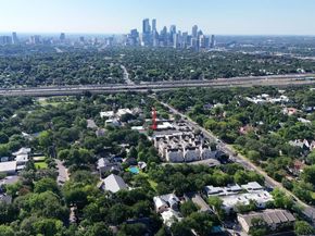 2208 Enfield RD 10500, Austin TX 78703