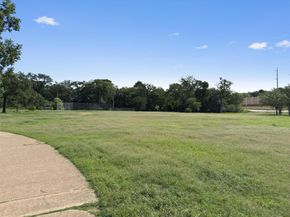 2208 Enfield RD 10500, Austin TX 78703