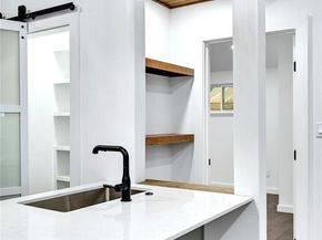 1006 Cherico ST, Austin TX 78702