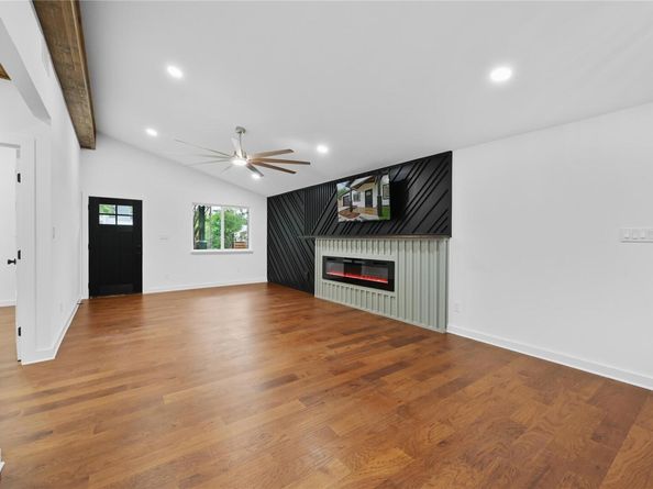1006 Cherico ST, Austin TX 78702