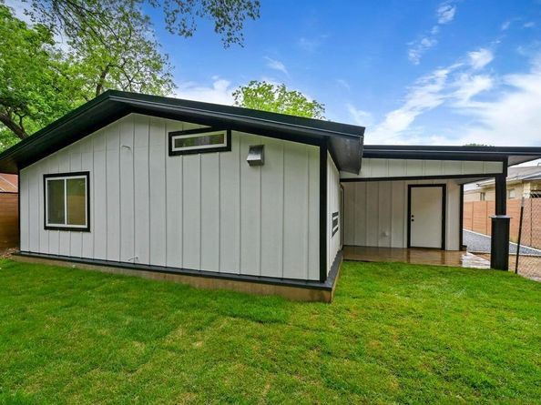 1006 Cherico ST, Austin TX 78702