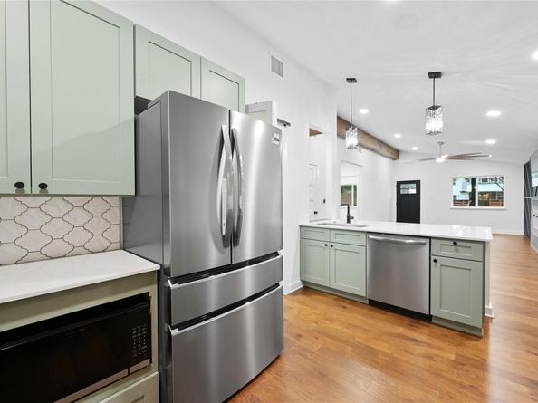 1006 Cherico ST, Austin TX 78702