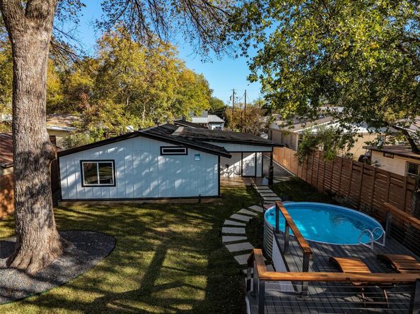 1006 Cherico ST, Austin TX 78702