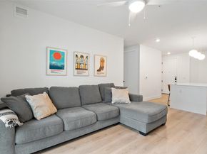 1701 Simond Ave 305, Austin TX 78723