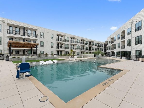1701 Simond Ave 305, Austin TX 78723