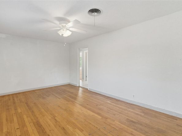 1109 Arcadia Ave, Austin TX 78757