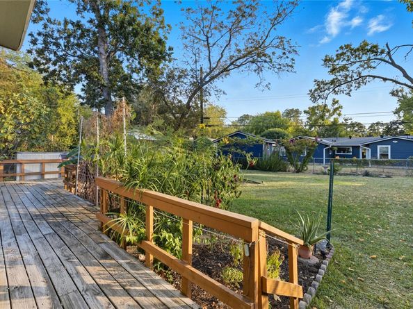 1109 Arcadia Ave, Austin TX 78757