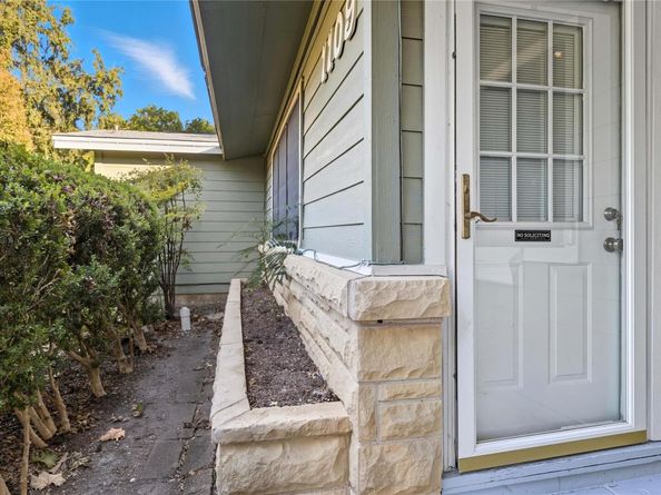 1109 Arcadia Ave, Austin TX 78757