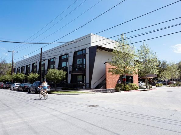 49 Navasota ST 202, Austin TX 78702