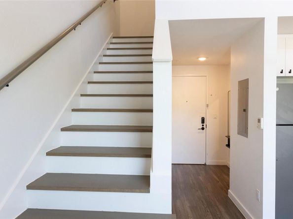 49 Navasota ST 202, Austin TX 78702