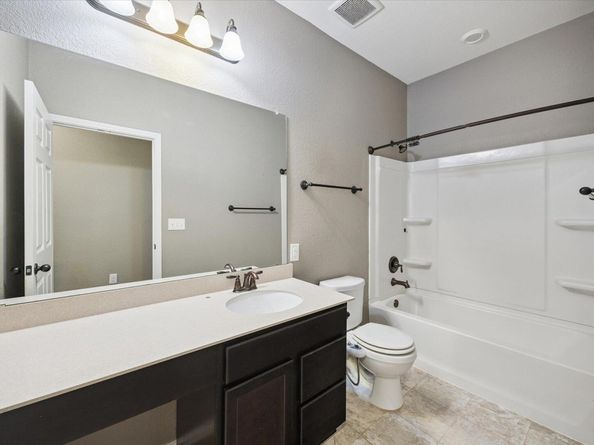 907 Thrasher Glade DR, Pflugerville TX 78660