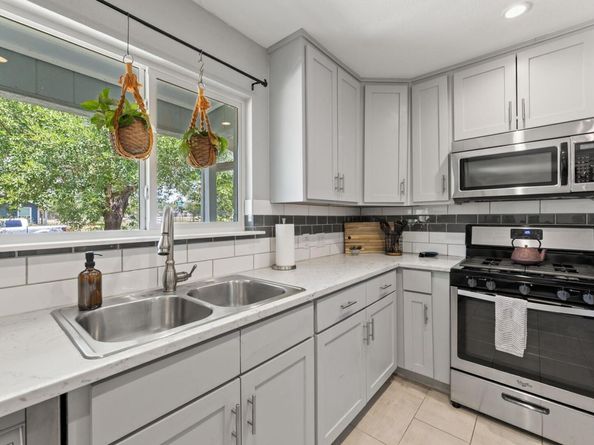 8405 Rockwood LN, Austin TX 78757