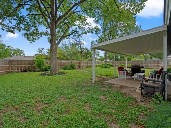 1300 Neans DR, Austin TX 78758