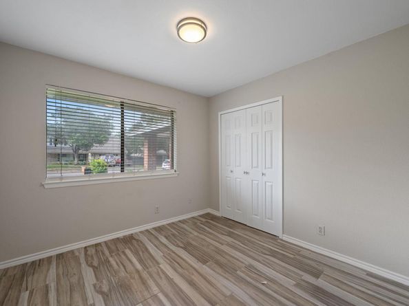 1300 Neans DR, Austin TX 78758