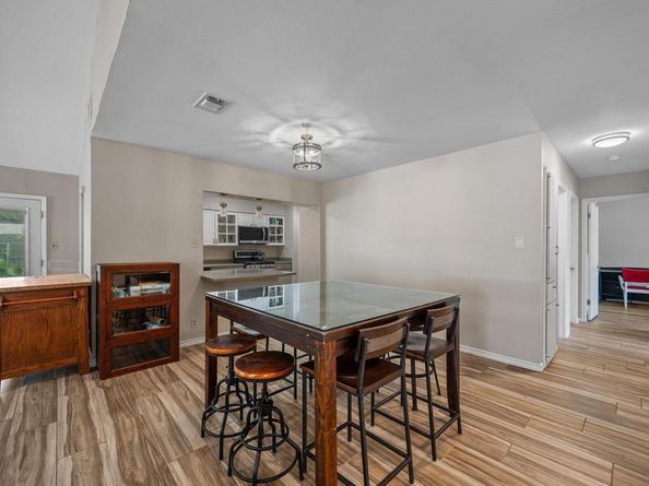 1300 Neans DR, Austin TX 78758
