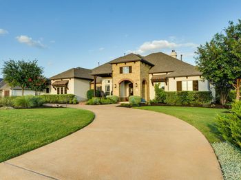 2800 Crystal Falls PKWY