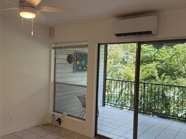 1214 Baron HIlls Dr 207, Austin TX 78704