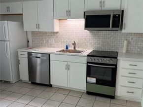 1214 Baron HIlls Dr 207, Austin TX 78704