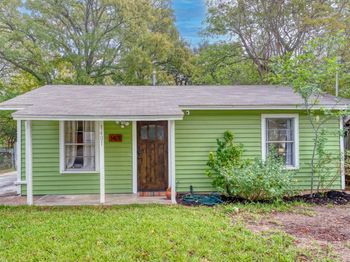1401 Greenwood Ave