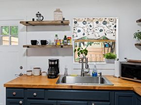 1401 Greenwood Ave 1 & 2, Austin TX 78721