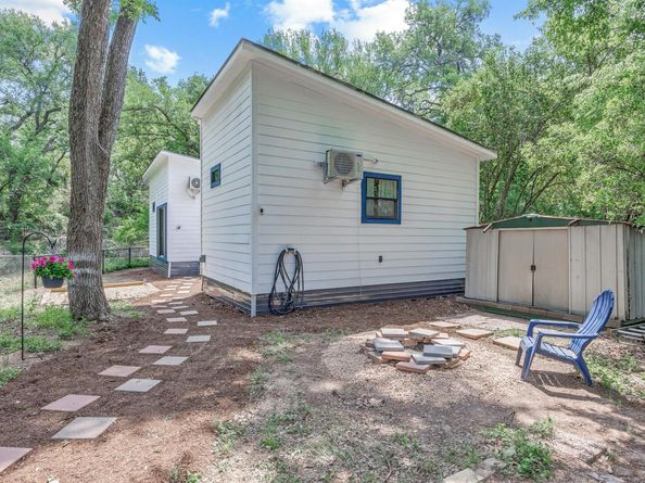 1401 Greenwood Ave 1 & 2, Austin TX 78721