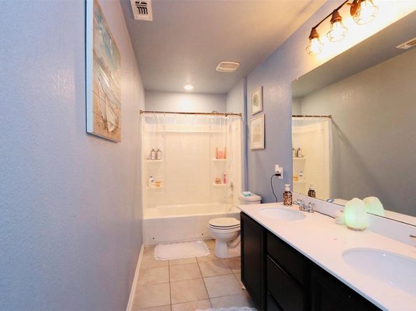 1712 Uhland DR, Leander TX 78641
