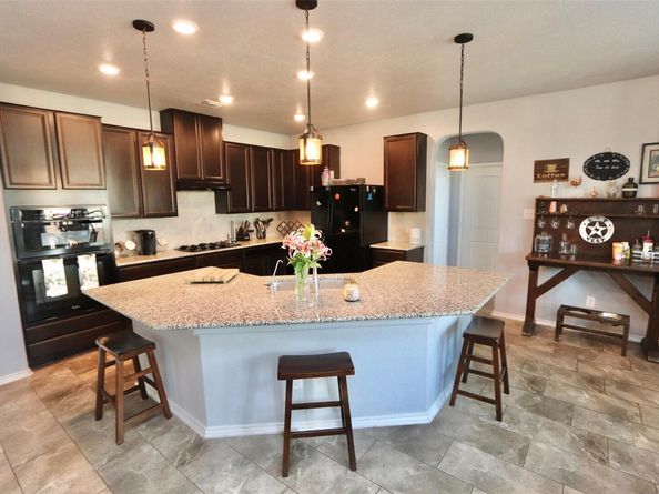 1712 Uhland DR, Leander TX 78641