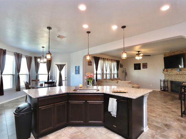 1712 Uhland DR, Leander TX 78641