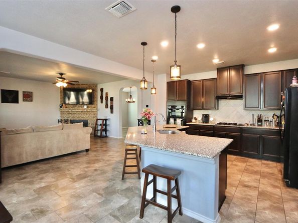 1712 Uhland DR, Leander TX 78641