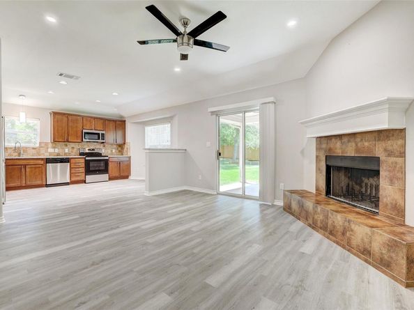 1106 Serenada DR, Georgetown TX 78628