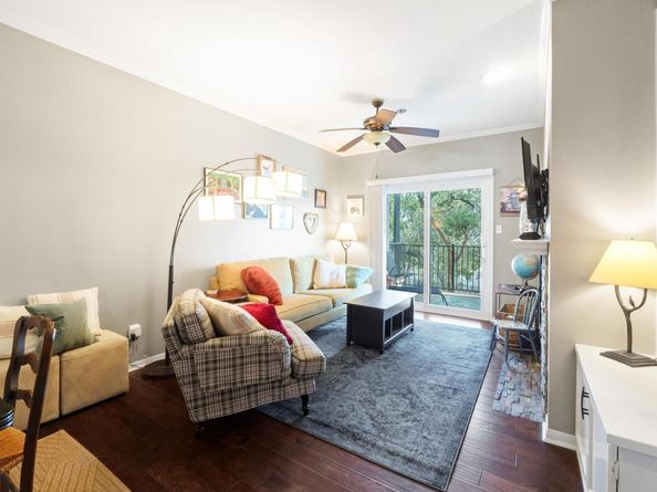 1741 Spyglass DR 2104, Austin TX 78746