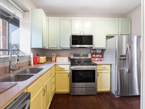 1741 Spyglass DR 2104, Austin TX 78746