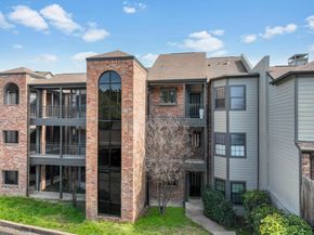 1741 Spyglass DR 2104, Austin TX 78746