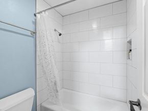 1741 Spyglass DR 2104, Austin TX 78746