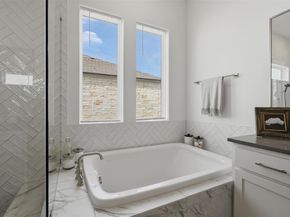 6101 Diversion CIR, Lago Vista TX 78645