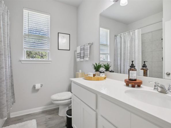 817 Olive Creek DR 70, Georgetown TX 78633