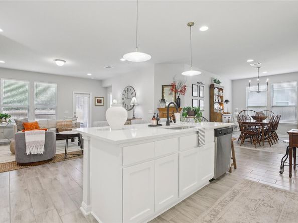 817 Olive Creek DR 70, Georgetown TX 78633