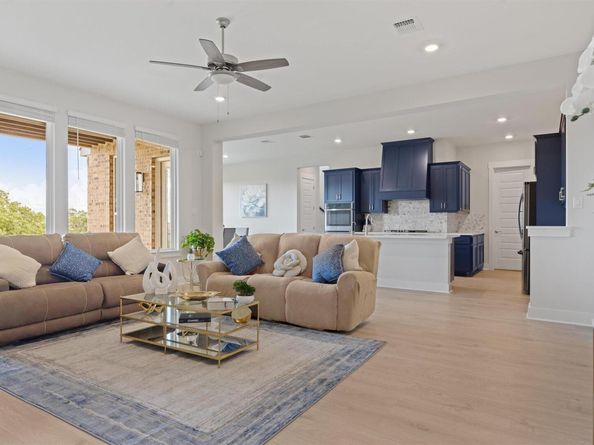 2233 Bellisa Vista DR, Leander TX 78641