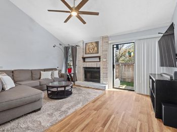 1010 W Rundberg LN W