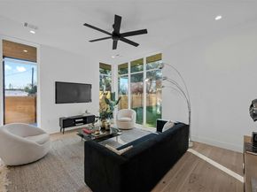 1407 Valleyridge DR B, Austin TX 78704