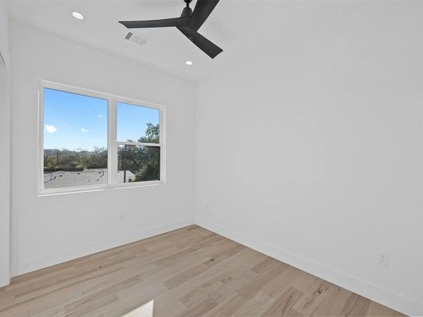 1407 Valleyridge DR B, Austin TX 78704
