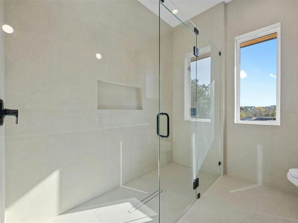 1407 Valleyridge DR B, Austin TX 78704