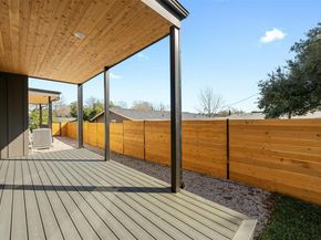 1407 Valleyridge DR B, Austin TX 78704
