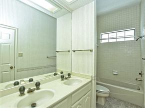 10215 River Plantation DR B, Austin TX 78747