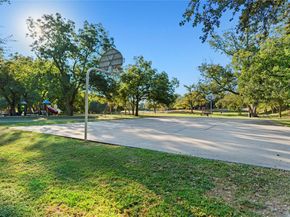 2210 Onion Creek PKWY 604, Austin TX 78747