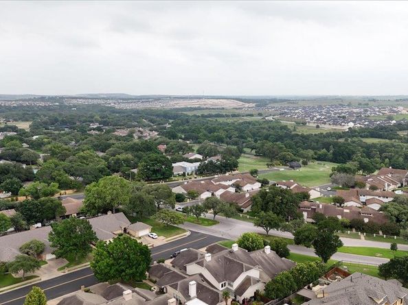 2210 Onion Creek PKWY 604, Austin TX 78747